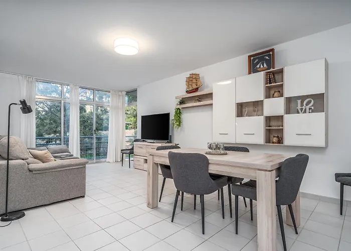 Apartment Sea Breeze